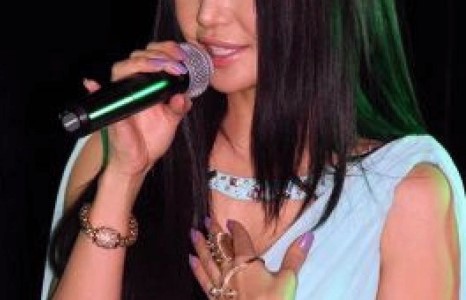 Дуучин Ану амаржсанаасаа хойш 6 сарын дараа 