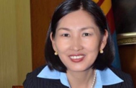 Ц.Оюунгэрэл нөхөртөө “хайргүй”