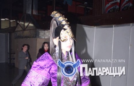 Топ модель Одгэрэл,20-той охидоос дутах юм алга