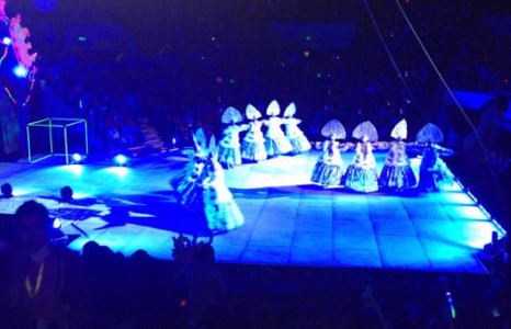 Мөсөн Циркийн тасалбар эрэлт ихтэй байна. 