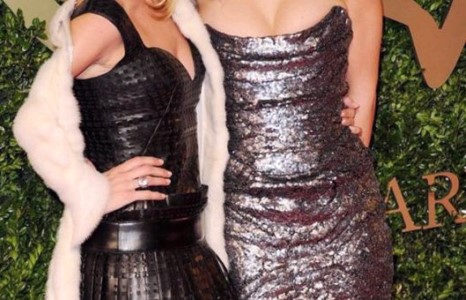 Английн загварын шагнал гардуулах ёслол