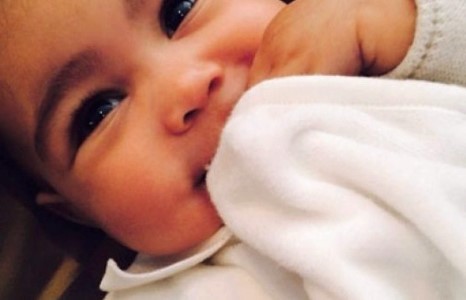 Kanye West охиндоо өөрийн Lamborghini -ийн хуулбарыг авчээ