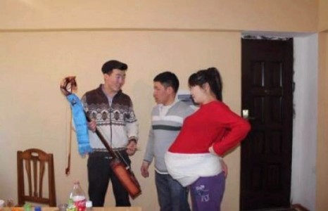 4 ихэр төрүүлсэн гайхалтай ээж н.Хандсүрэнд баяр хүргэе! 