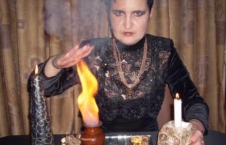 Алдарт зөн билэгч Елена Голунова манай оронд ирэхээр болжээ 