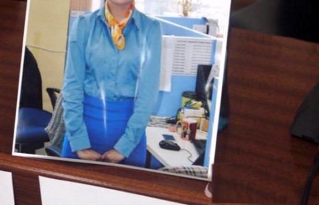 Хүн амины хэрэгт холбогдсон Алтанхүүгийн дүү Бурмаа нэр төрөө сэргээлгэх гэнэ