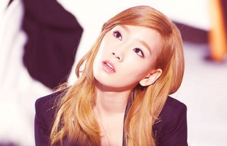 Гартаа тэвэрч явахыг хамгийн их хүсдэг Солонгосын “бяцхан” одод