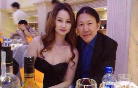 “Хурд” хамтлагийн Б.Наранбаатарын шанзчин хань нь хөл хүнд болжээ