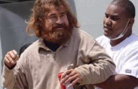 Задгай далайд 13 сар амьдарсан “Робинзон”