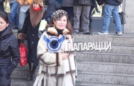 Моданаас гардаггүй хатагтай...