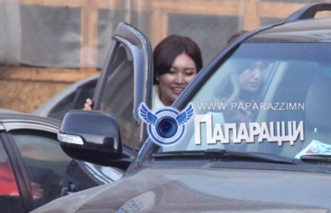 Жүжигчин Тамирын хайрыг татсан Мөнхсоёл