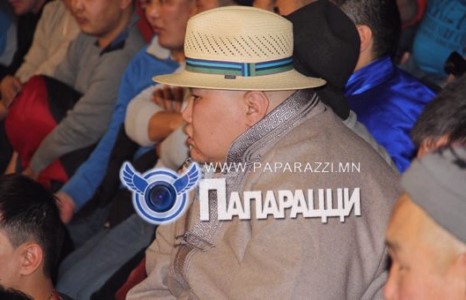 “Шинэ үе” продакшины жүжигчин Ганбаагийн сар шинийн гоёл