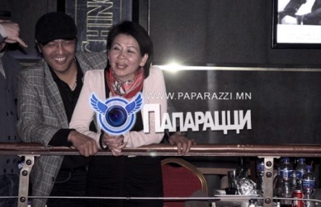 Жүжигчин Мягмарын эхнэр анх удаа