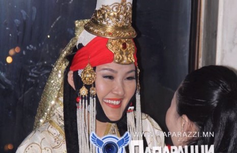 Дахин давтагдашгүй уянгалаг хоолой зөвхөн түүнд бий