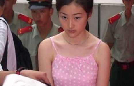 Хятадын залуу сайхан бүсгүйчүүд цаазлуулахын өмнөхөн