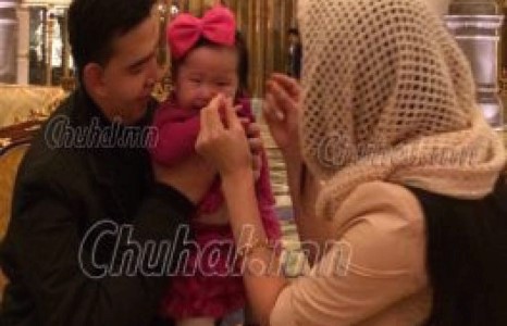 Дуучин Анугийн охин ээжтэйгээ адилхан үнэхээр хөөрхөн юм