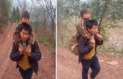 Өдөр болгон хүүхдээ үүрээд 30 км явган явдаг