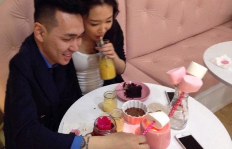 Жүжигчин Анхаа найз бүсгүйн хамтаар анх удаа