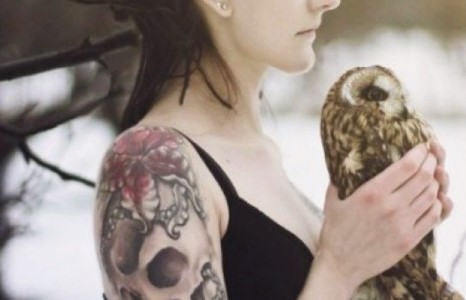 Шивээстэй бүсгүйчүүд