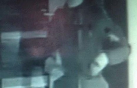 Жүжигчин Алдармаа бааранд зодуулж байна гэнэ үү?