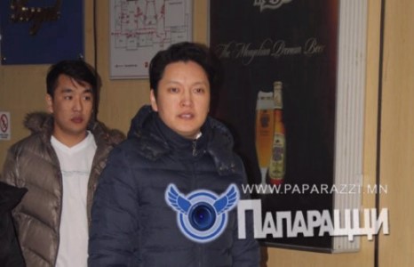 Хэний ч амьдраагүй сайхан амьдарлаар амьдарч буй жүжигчин Бархүү