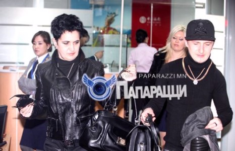 Алдарт зөнч Елена Голунова дөнгөж сая манай оронд ирлээ