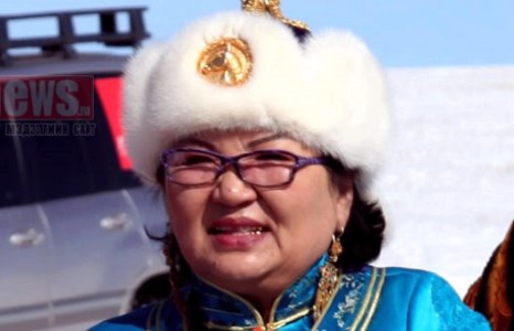 Монголын хамгийн баян эрхмийн ээж “алтан малгай, алтан гоёл, алтан шүдтэй”