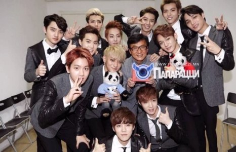 Жеки Чан Солонгос хамтлагийн менежер болжээ