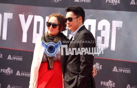 Жүжигчин Болд-Эрдэнийн олноос нууцалдаг гэргий нь