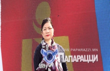 Нөхрөө үргэлж өөд нь татдаг Уянга гишүүн