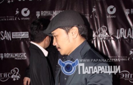 Сайн жүжигчин, сайхан ч эр...