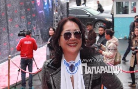 40 насандаа хэнз үрийн зулай үнэрлэсэн жүжигчин Эрдэнэчимэг