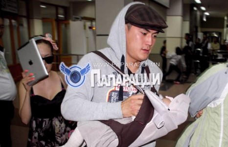 Гурван охин” хамтлагийн дуучин Анхмаагийн гэр бүл анх удаа