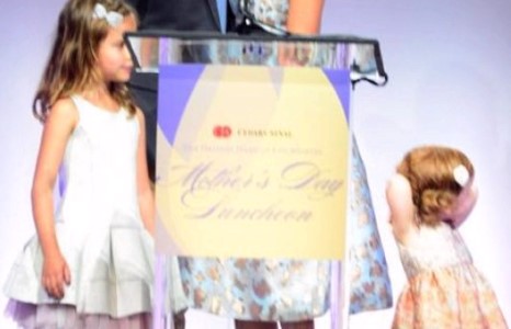 Жессика Альба мундаг ээж