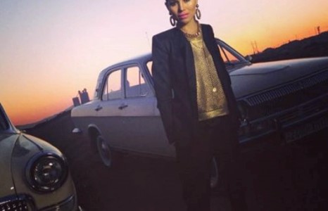 Дуучин Укагийн сүүлийн үеийн шинэ зурагнаас