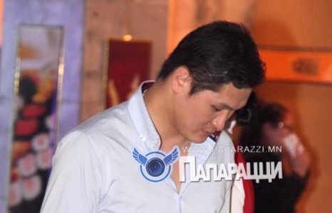 Урлагийн гэр бүлийн ууган хүү