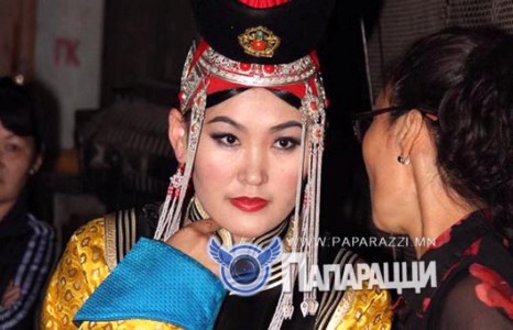 Өөрөөрөө үргэлж бахархдаг дуучин