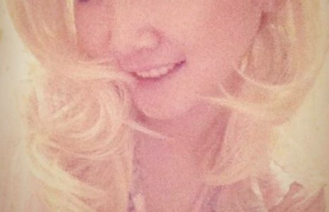 “Extacy” хамтлагийн дуучин Хонгороогийн сүүлийн үеийн шинэ зурагнаас