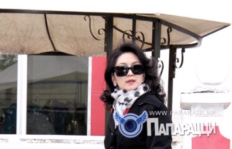 Жүжигчин Оюундарь дахиад л ганцаараа амьдарч байна