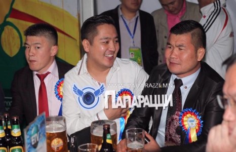 “Хүрхрээ” асарыг доргиосон аваргууд