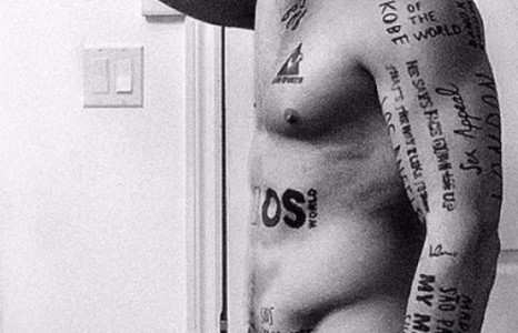 Загвар өмсөгч болохын тулд стилиэ өөрчилсөн залуу