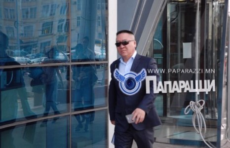 Алтны магнат асан Ц.Мянганбаяр өөрт нь итгэж найдсан ажилчдаа хулхидаж урмыг нь хугалжээ