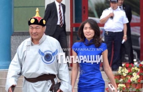 ДАРХАН АВАРГЫН ЧИМЭГ ОХИН