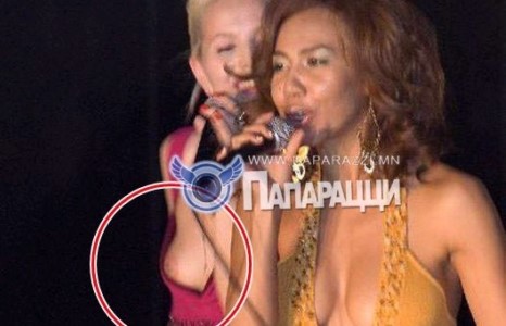 Дуучин Укагийн “мөөм”