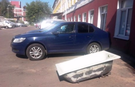 Машины  зогсоол дээрх хөгжилтэй явдал