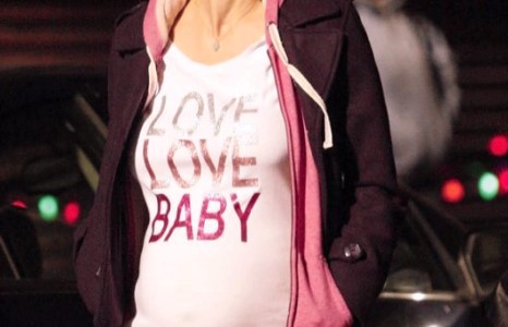 Жессика Бэйл бие давхар болжээ