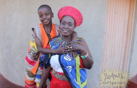 9-н настай хүү 62 настай эмэгтэйтэй гэрлэв