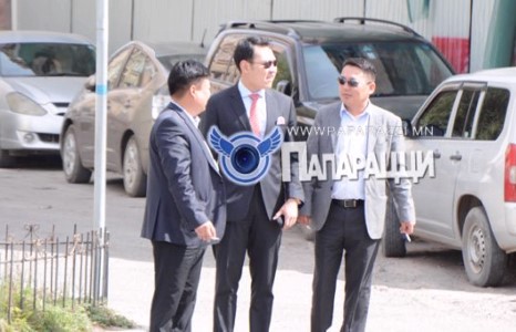 МОНГОЛ БАНКНЫ ЗАЛУУ ХАЛАА