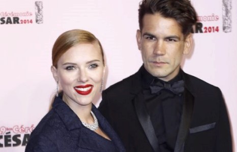 СКАРЛЕТТ ЙОХАНСАН ЭЭЖ БОЛЛОО