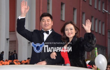 Залуусын зүрхээр наадагч Ө.Уянга