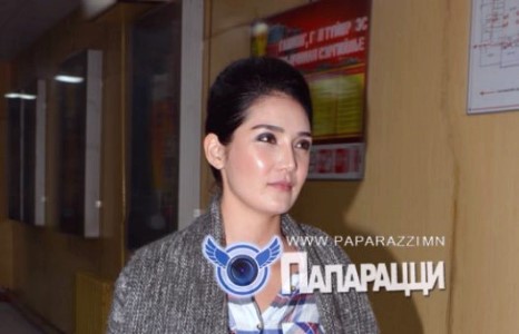 Дуучин Агиймаа намбалаг ээж болжээ